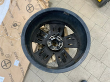 Laden Sie das Bild in den Galerie-Viewer, 1x Alufelge 18 Zoll 7.5" 4x108 49ET Glanz Schwarz 9811635077 Peugeot 5008 I FEL3112138111vg