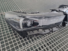 Laden Sie das Bild in den Galerie-Viewer, Frontscheinwerfer BMW 5A798D7 5A798D8 LED Ein Stück (Rechts oder Links) SCH7787854639mc