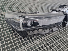 Laden Sie das Bild in den Galerie-Viewer, Frontscheinwerfer BMW 5A798D7 5A798D8 LED Ein Satz Scheinwerfer Headlight SCH7787854639mc