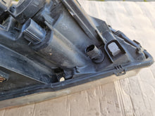 Laden Sie das Bild in den Galerie-Viewer, Frontscheinwerfer Volvo Xc90 I 30655907 Links Scheinwerfer Headlight