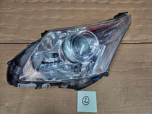 Laden Sie das Bild in den Galerie-Viewer, Frontscheinwerfer Toyota Avensis Links Scheinwerfer Headlight SCH2450039526ai