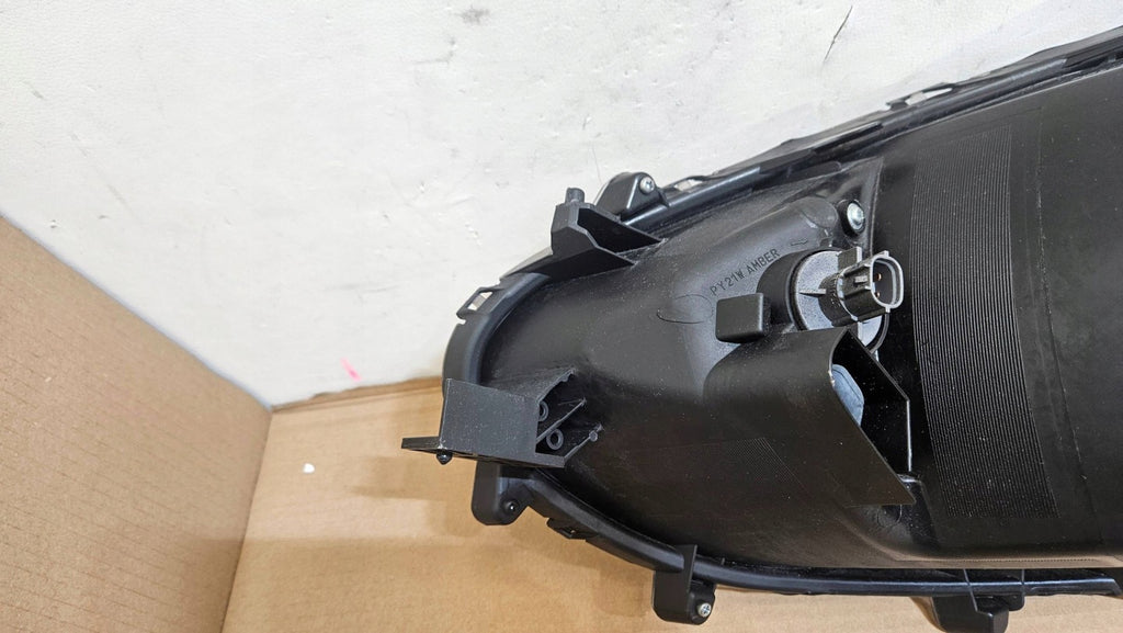 Frontscheinwerfer Mitsubishi 90738200 Rechts Scheinwerfer Headlight SCH9016000329km