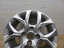 Load image into Gallery viewer, 1x Alufelge 15 Zoll 6.0" 4x108 23ET Glanz Silber 9673773877 Peugeot 208 FEL4602467476nd