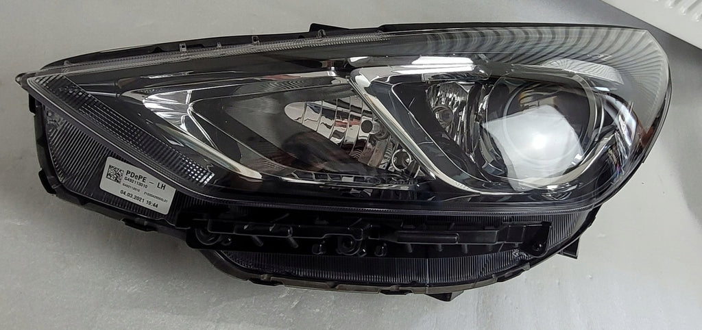 Frontscheinwerfer Hyundai I30 III 92101-G4510 Ein Stück (Rechts oder Links)