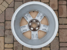 Load image into Gallery viewer, 1x Alufelge 16 Zoll 6.5" 5x112 50ET Silber TT0601025 VW Caddy Rim Wheel FEL1584576462ds