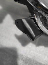 Laden Sie das Bild in den Galerie-Viewer, Frontscheinwerfer Toyota Yaris EUK08 Rechts Scheinwerfer Headlight SCH4933935521tk