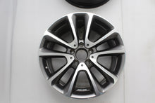 Laden Sie das Bild in den Galerie-Viewer, 1x Alufelge 18 Zoll 9.0&quot; 5x112 55ET A2134010400 Mercedes-Benz Rim Wheel