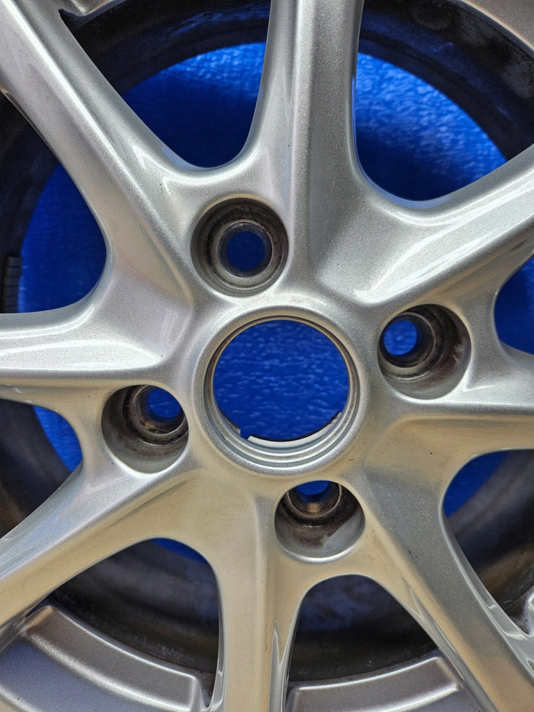 1x Alufelge 15 Zoll 6.0" 4x108 45ET Glanz Silber H1BJ-1007-J1A Ford Fiesta I FEL7777753943qk