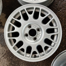 Load image into Gallery viewer, 1x Alufelge 15 Zoll 6.0" 4x100 45ET Glanz Silber 1H0601025AD VW Rim Wheel FEL3904454374sj