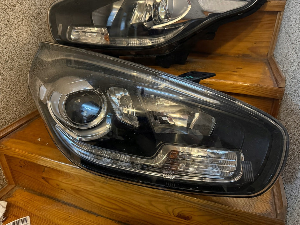 Frontscheinwerfer Kia Carens Ein Stück (Rechts oder Links) Headlight