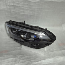 Laden Sie das Bild in den Galerie-Viewer, Frontscheinwerfer Mercedes-Benz W177 A1779065704 Full LED Rechts oder Links SCH5423058561td