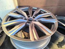 Load image into Gallery viewer, 1x Alufelge 20 Zoll 8.0" 5x112 41ET Glanz Graphit 5NN601025H VW Tiguan Rim Wheel FEL2337649180xi