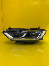 Laden Sie das Bild in den Galerie-Viewer, Frontscheinwerfer VW Passat B8 3G1941773D LED Links Scheinwerfer Headlight SCH9299590927hx