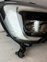 Load image into Gallery viewer, Frontscheinwerfer Renault Master 260105567R Rechts Scheinwerfer Headlight