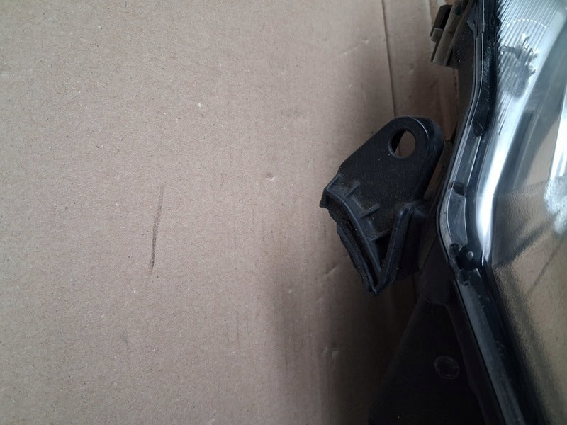 Frontscheinwerfer Toyota Avensis Rechts Scheinwerfer Headlight SCH7796278368jk