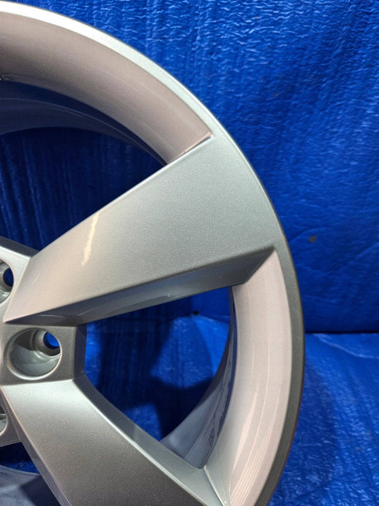 1x Alufelge 17 Zoll 7.0" 5x112 5JA601025H Skoda Roomster Rim Wheel