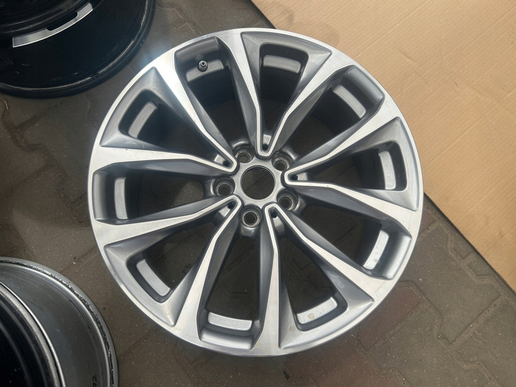 1x Alufelge 20 Zoll 11.0" 5x120 37ET 6853960 BMW Rim Wheel FEL3683841384zf