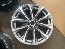 Load image into Gallery viewer, 1x Alufelge 20 Zoll 11.0" 5x120 37ET 6853960 BMW Rim Wheel FEL3683841384zf