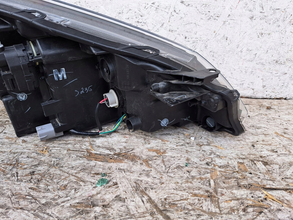 Frontscheinwerfer Toyota Yaris LED Ein Stück (Rechts oder Links) Headlight