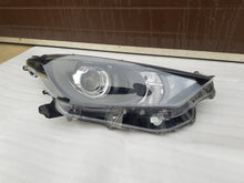 Laden Sie das Bild in den Galerie-Viewer, Frontscheinwerfer Toyota Yaris K0-6EU Rechts Scheinwerfer Headlight SCH3418184870dm