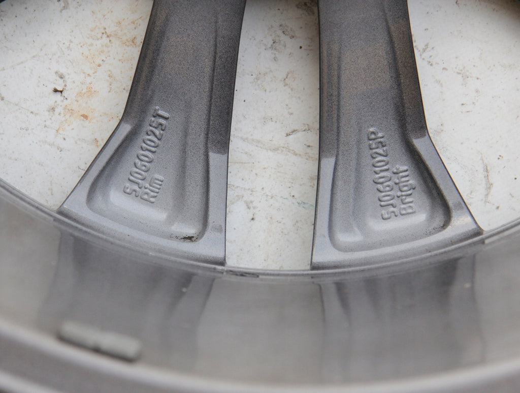 1x Alufelge 17 Zoll 7.0" 5x100 41ET 5J0601025N Skoda Fabia Rim Wheel