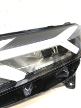 Laden Sie das Bild in den Galerie-Viewer, Frontscheinwerfer Dacia Sandero III 260602561R LED Links Scheinwerfer Headlight