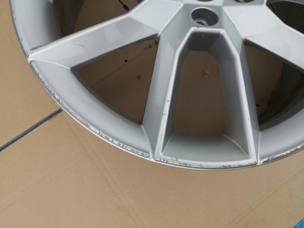 1x Alufelge 18 Zoll 7.5" 5x112 51ET Glanz Silber 5E0601025 Skoda Octavia Iii