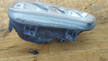Laden Sie das Bild in den Galerie-Viewer, Frontscheinwerfer VW Golf IV Ein Satz Scheinwerfer Headlight SCH3699225793rp