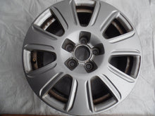 Laden Sie das Bild in den Galerie-Viewer, 1x Alufelge 16 Zoll 6.5&quot; 5x112 33ET Glanz Silber 8U0601025 Vw Rim Wheel