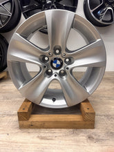 Load image into Gallery viewer, 1x Alufelge 17 Zoll 8.0" 5x120 30ET Glanz Silber 6790172 BMW 5 F11 F06 F10 F12 FEL5566974086gy