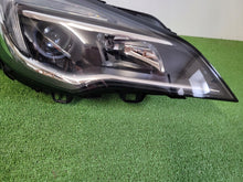 Laden Sie das Bild in den Galerie-Viewer, Frontscheinwerfer Opel Astra K 39111144 Rechts Scheinwerfer Headlight