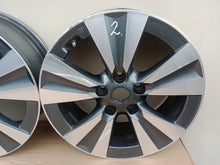 Load image into Gallery viewer, 1x Alufelge 17 Zoll 6.5&quot; 5x114.3 45ET 40300-BR07 Nissan Rim Wheel