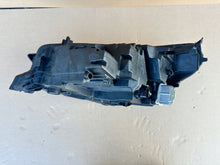 Laden Sie das Bild in den Galerie-Viewer, Frontscheinwerfer Opel Corsa F 39162654 Rechts Scheinwerfer Headlight SCH9133627059sd