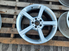 Load image into Gallery viewer, 1x Alufelge 19 Zoll 8.0&quot; 5x112 A257401000 Mercedes-Benz Cls Rim Wheel