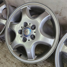 Laden Sie das Bild in den Galerie-Viewer, 4x Alufelge 16 Zoll 7.0" 5x112 37ET A2084010502 Mercedes-Benz Cla Clk Slc Slk FEL7007561315nr