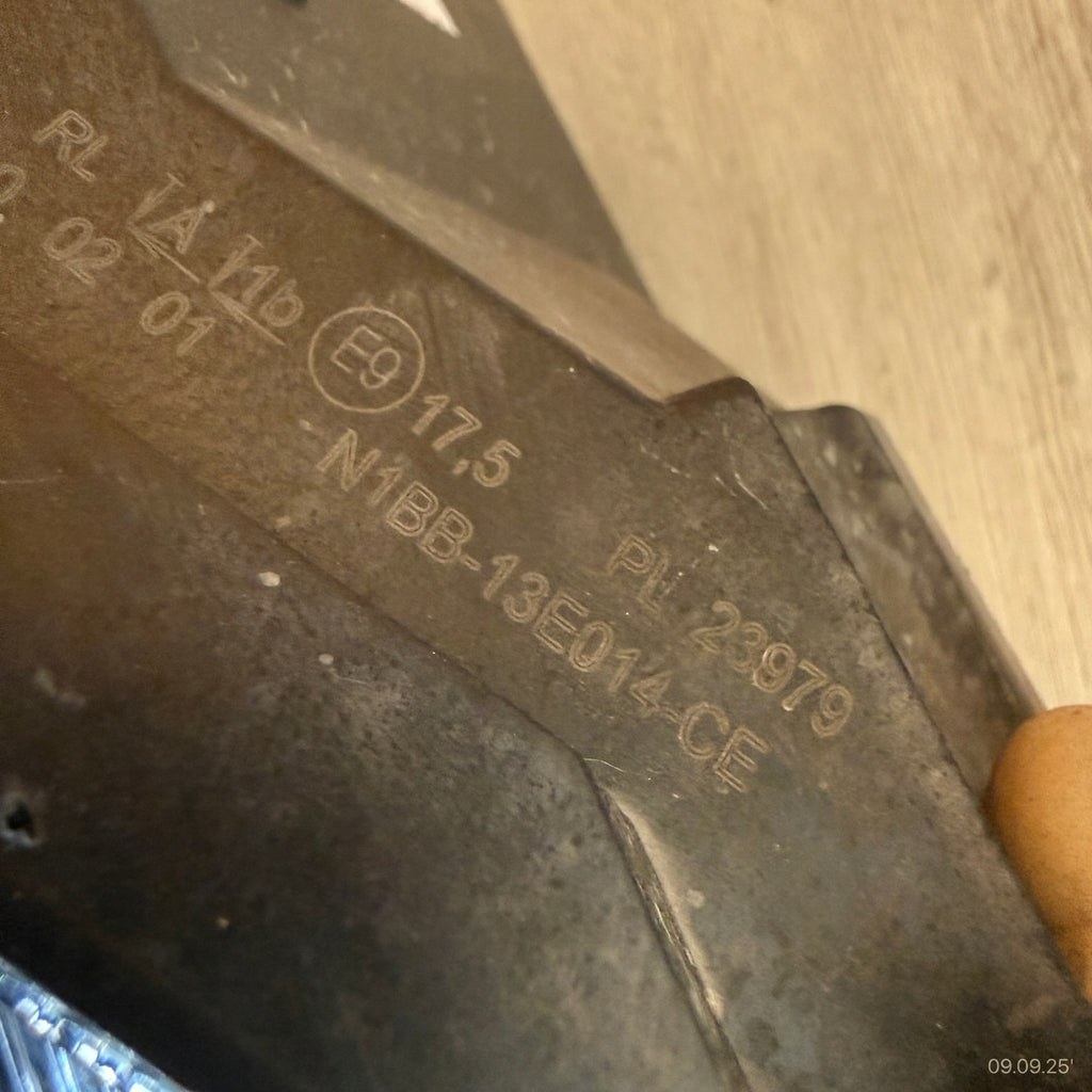 Frontscheinwerfer Ford Fiesta I N1BB-13E014-CE N1BB-13E015-CE Full LED Ein Satz SCH2449670365ue