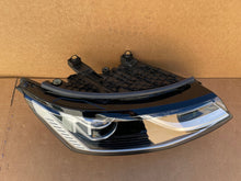 Laden Sie das Bild in den Galerie-Viewer, Frontscheinwerfer VW T7 7T1941082C LED Rechts Scheinwerfer Headlight SCH6920478531bk