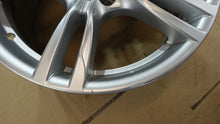Load image into Gallery viewer, 1x Alufelge 18 Zoll 8.5" 5x120 47ET 7845881 BMW F30 F31 Rim Wheel FEL1679901922rb