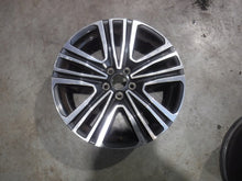 Laden Sie das Bild in den Galerie-Viewer, 1x Alufelge 17 Zoll 6.5" 5x100 48ET 6F9601025A Seat Rim Wheel FEL4382143296tr