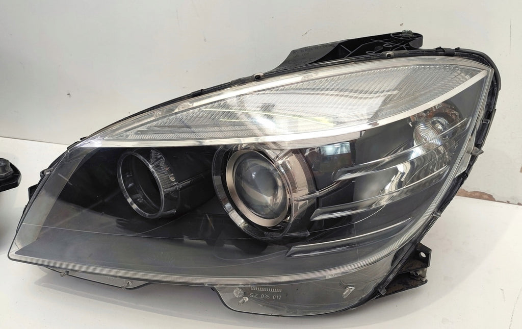 Frontscheinwerfer Mercedes-Benz W204 Xenon Links Scheinwerfer Headlight