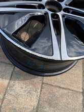 Laden Sie das Bild in den Galerie-Viewer, 1x Alufelge 18 Zoll 7.5" 5x112 49ET Glanz Schwarz A1774010500 Mercedes-Benz W177 FEL2063610231za
