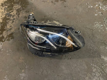 Laden Sie das Bild in den Galerie-Viewer, Frontscheinwerfer Mercedes-Benz 2139064204 Rechts Scheinwerfer Headlight