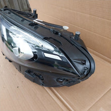 Laden Sie das Bild in den Galerie-Viewer, Frontscheinwerfer Mercedes-Benz W177 A1779063705 LED Links Headlight SCH9030503429pv
