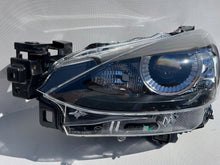 Laden Sie das Bild in den Galerie-Viewer, Frontscheinwerfer Mazda 2 D43N-51040 LED Links Scheinwerfer Headlight