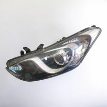 Load image into Gallery viewer, Frontscheinwerfer Hyundai I30 92101-A6020 Links Scheinwerfer Headlight