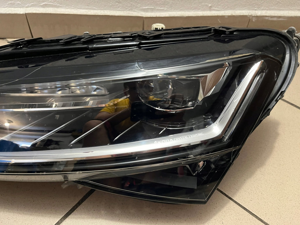 Frontscheinwerfer Skoda Superb III 3V1941015D LED Links Scheinwerfer Headlight