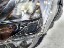 Load image into Gallery viewer, Frontscheinwerfer Skoda Octavia III 5E1941015B Xenon Links Headlight SCH4243759577cr