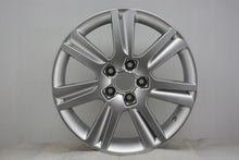 Laden Sie das Bild in den Galerie-Viewer, 1x Alufelge 17 Zoll 7.5" 5x112 45ET Glanz Silber 8K0601025 Audi B8 Rim Wheel FEL5525801904pi