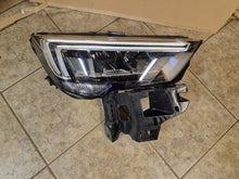 Laden Sie das Bild in den Galerie-Viewer, Frontscheinwerfer Opel Crossland YQ00709880 39106593 Rechts Headlight