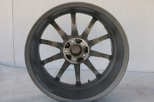 Laden Sie das Bild in den Galerie-Viewer, 1x Alufelge 18 Zoll 7.5" 5x112 Rim Wheel FEL2081396156vn